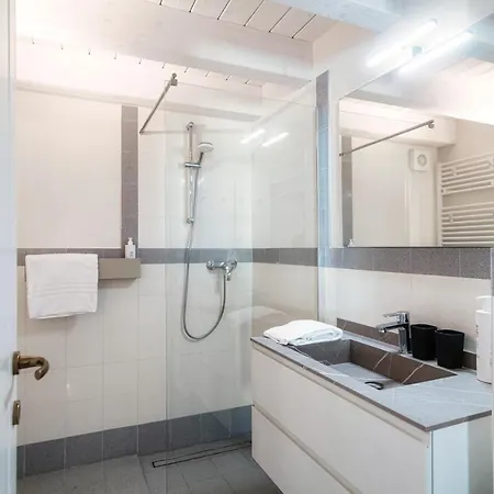 Appartement Il Castello - By Myhomeincomo
